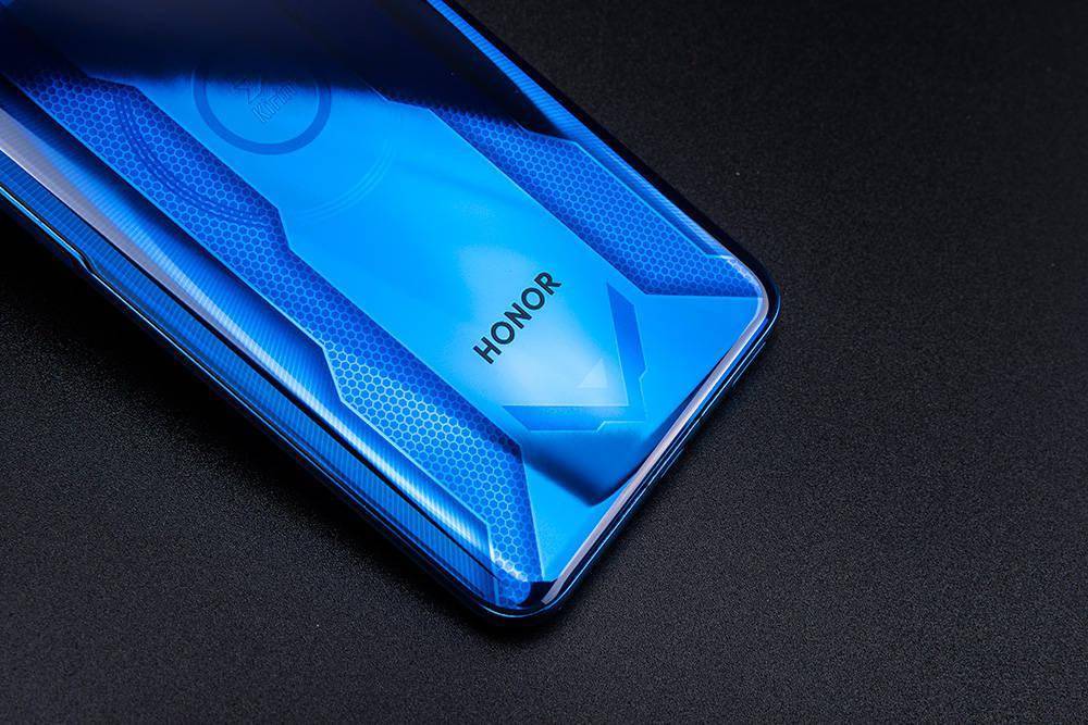 荣耀play4系列图赏:一款可感知温度的手机