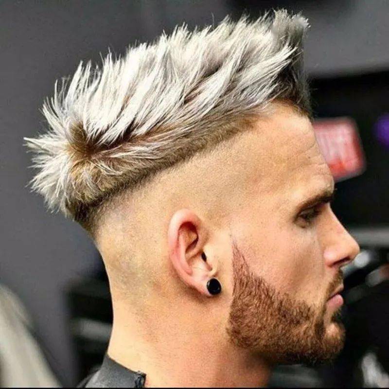 去健身房发型不能乱剪让网友告诉你寸头飞机头哪个比较受欢迎