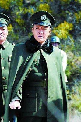 张灵甫并非名将,更非抗日名将,蒋介石为何在他死后怒殴汤恩伯?