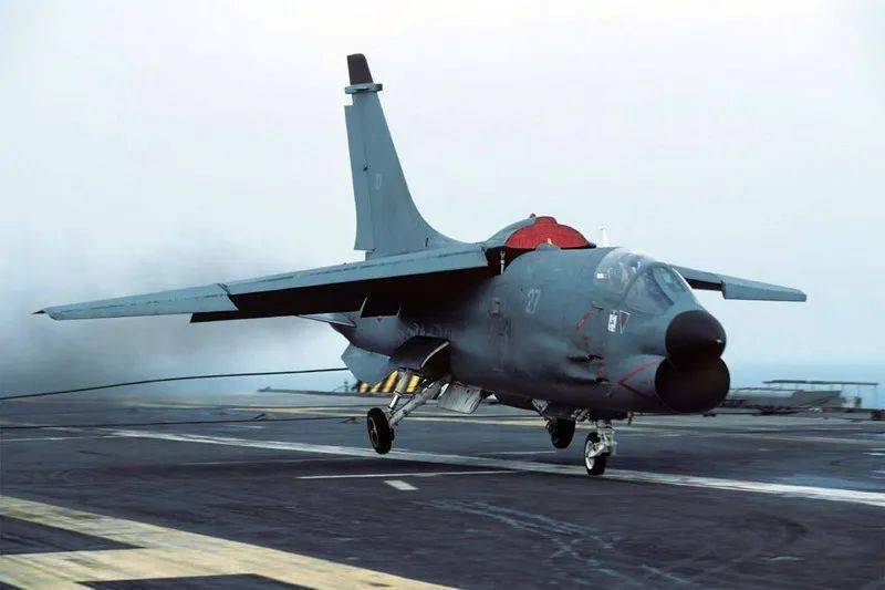 最后的机炮战斗机,f-8舰载战斗机在法国