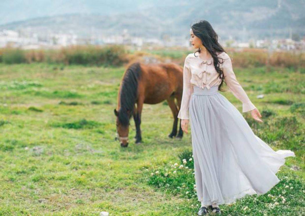 谭维维一首草原歌曲敕勒歌惊艳无比好听到没边了