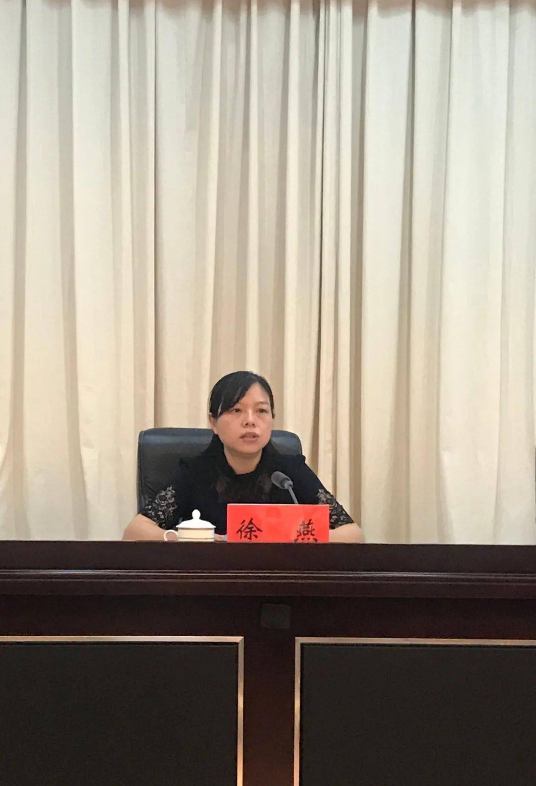 江南区政府副区长徐燕在宣讲活动上希望城区卫生健康系统干部职工要以