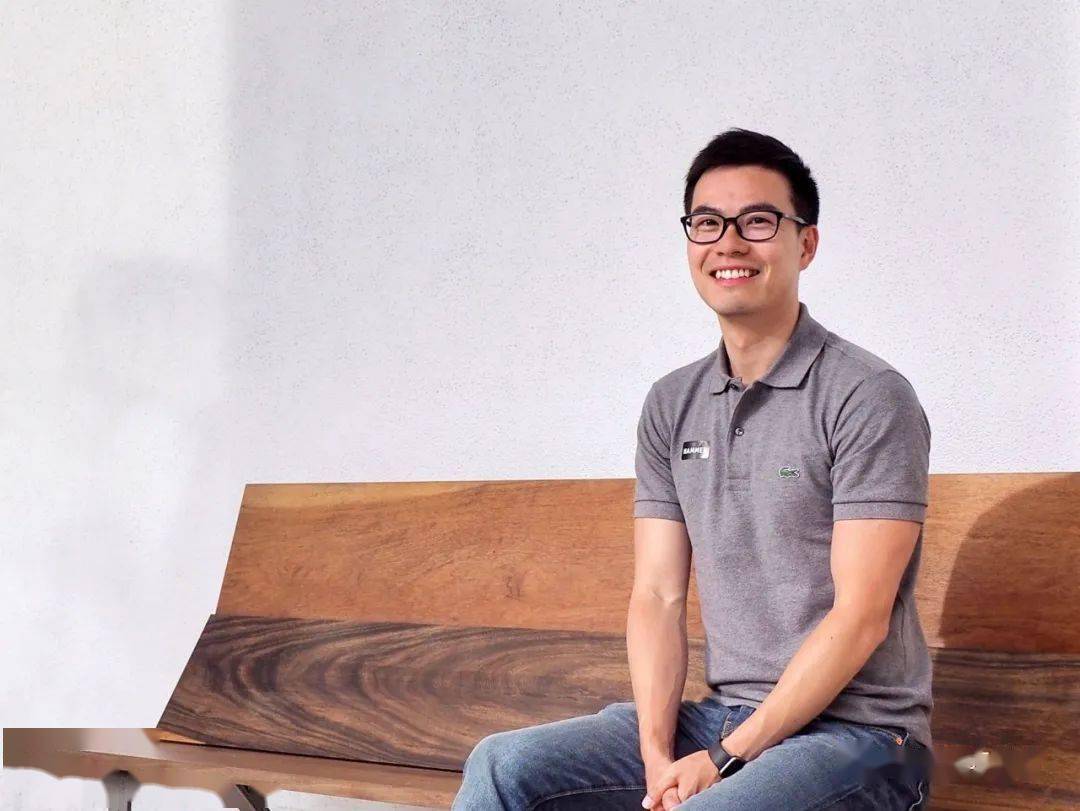 那一天,我大学的论文导师联系我,说他之前在瑞典做博士后的于默奥大学