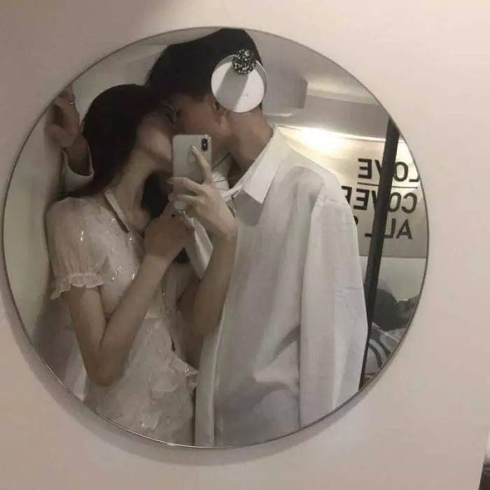 头像真羡慕你们处对象可以公开的我都不知道要公开哪个对象