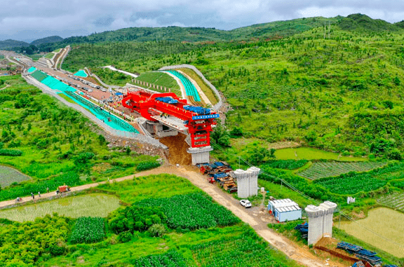 扬马城际铁路贵南高铁赣深高铁等重点铁路建设项目最新进展情况