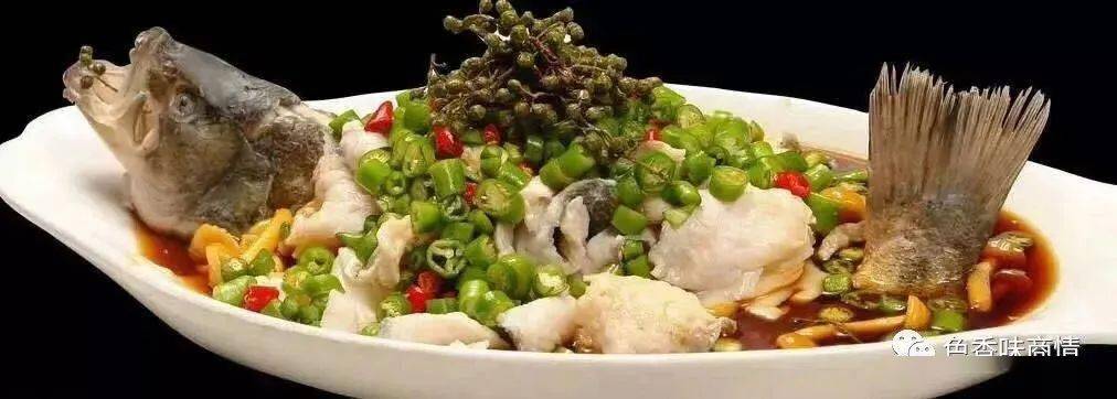 鲈鱼500克青椒20克,辣椒(红,尖)15克,淀粉(豌豆)5克,大葱5克,姜3克