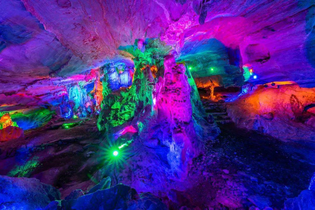 畅游阳山每周六出发玩转最新网红广东峡天下之天境山灵鹫宫徒步悬崖