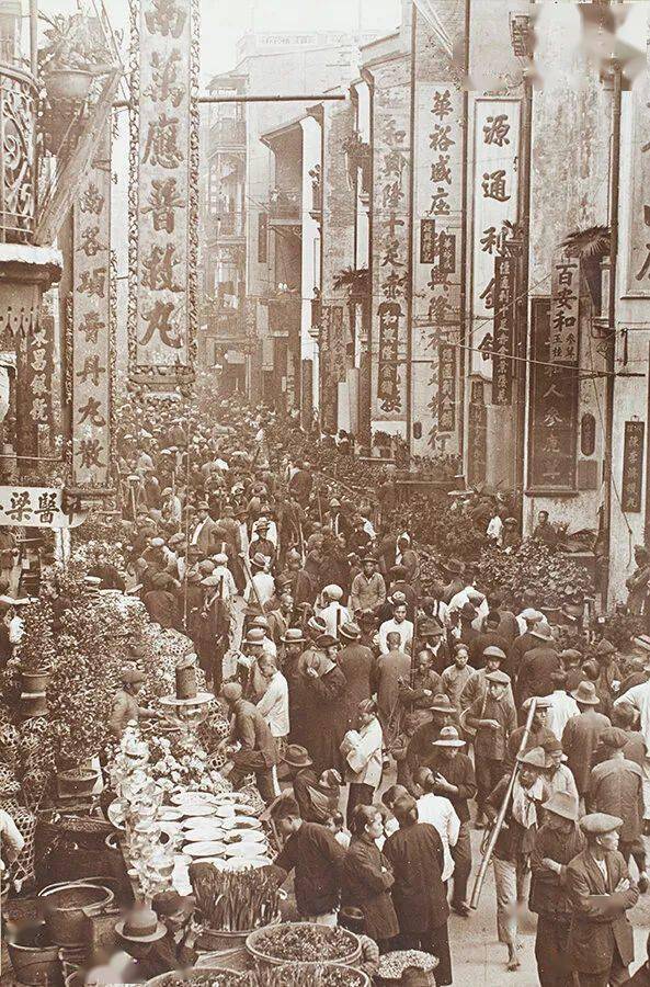 北京,街头小吃,1905年 布里斯托大学馆藏:中国,熟食摊,1910年 雷尼