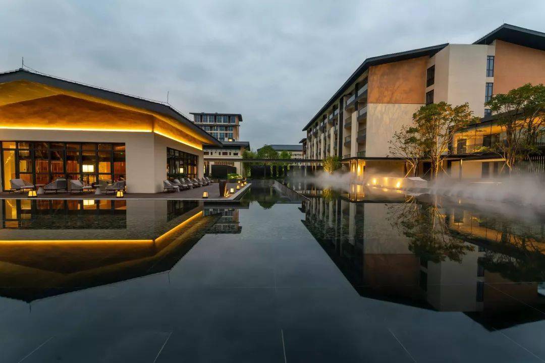 之境……而在这附近,就有这么一家低调的酒店——永泰方广书院酒店