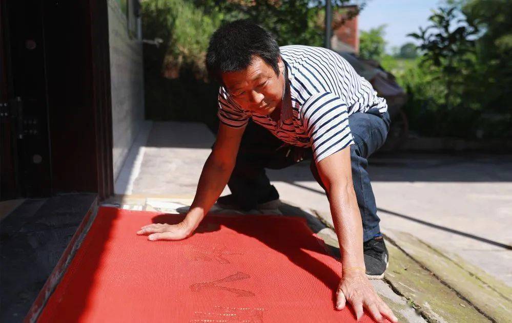 我说改善环境河包镇黄檀村陈启福住进新房子开启新生活