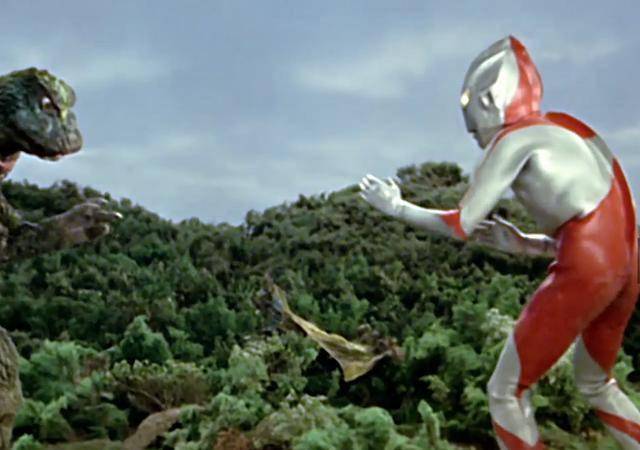 初代奥特曼最经典的4个动作前3个很帅最后1个笑趴了