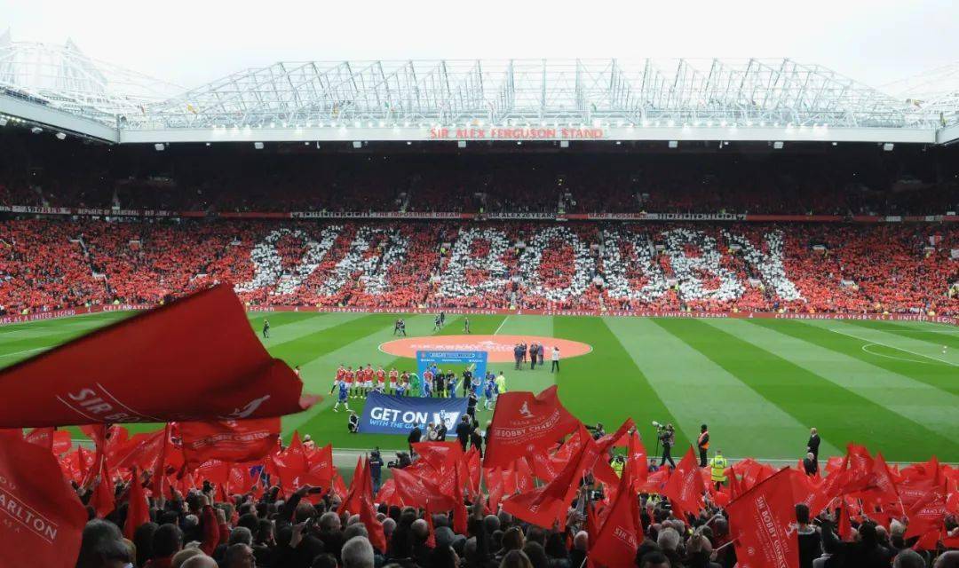 "从没有一个球员比博比·查尔顿爵士更受欢迎"