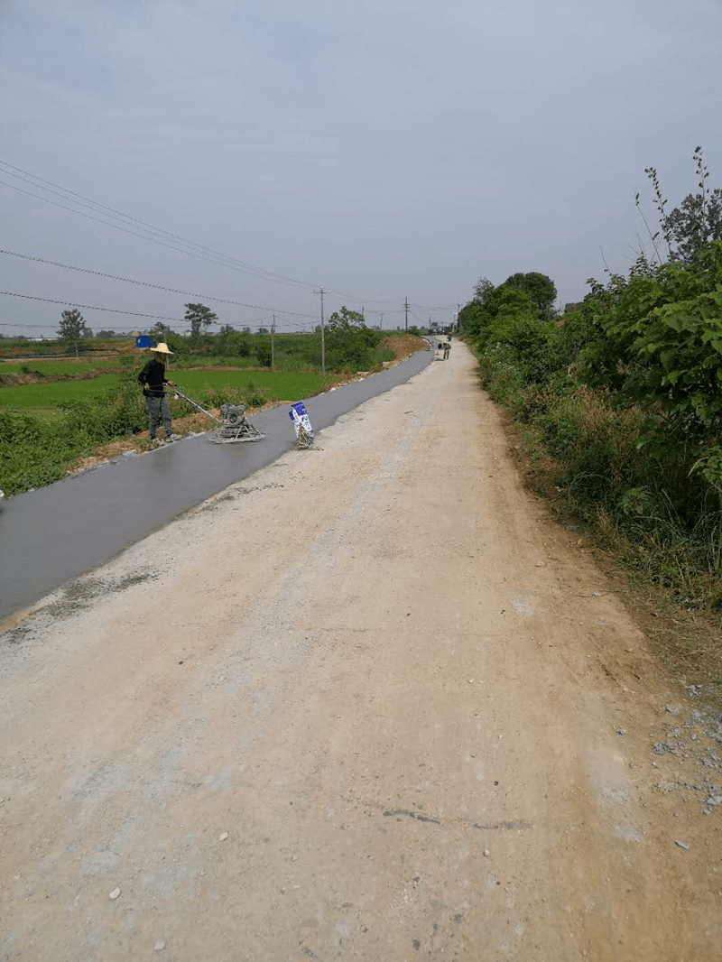 应城杨岭镇提档升级农村公路 为乡村振兴"加油助力"