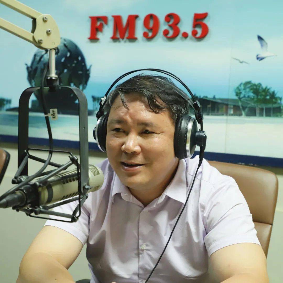 市市政管理局党组副书记,副局长许辉 介绍由市市政管理局牵头负责的创