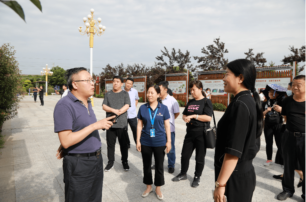 6月12日下午,乐陵市委宣传部副部长,市政府新闻办主任王静一行22人到