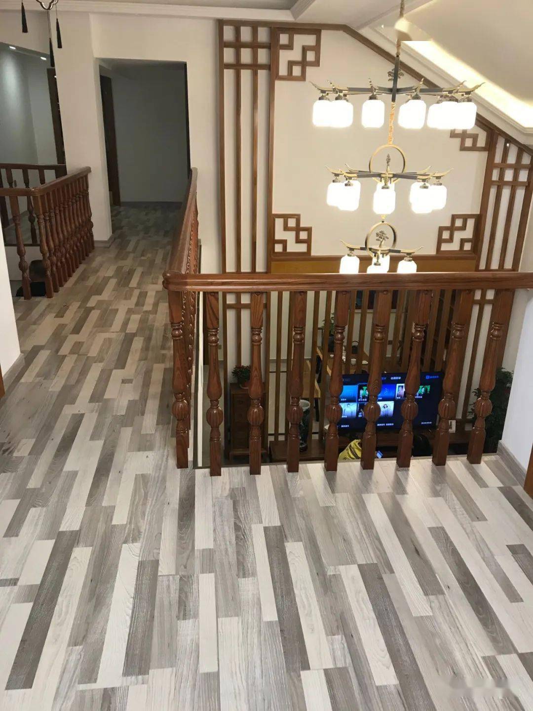 办公场所案例:end关注:永林蓝豹地板·绿欧衣柜/橱柜永林蓝豹抖音号