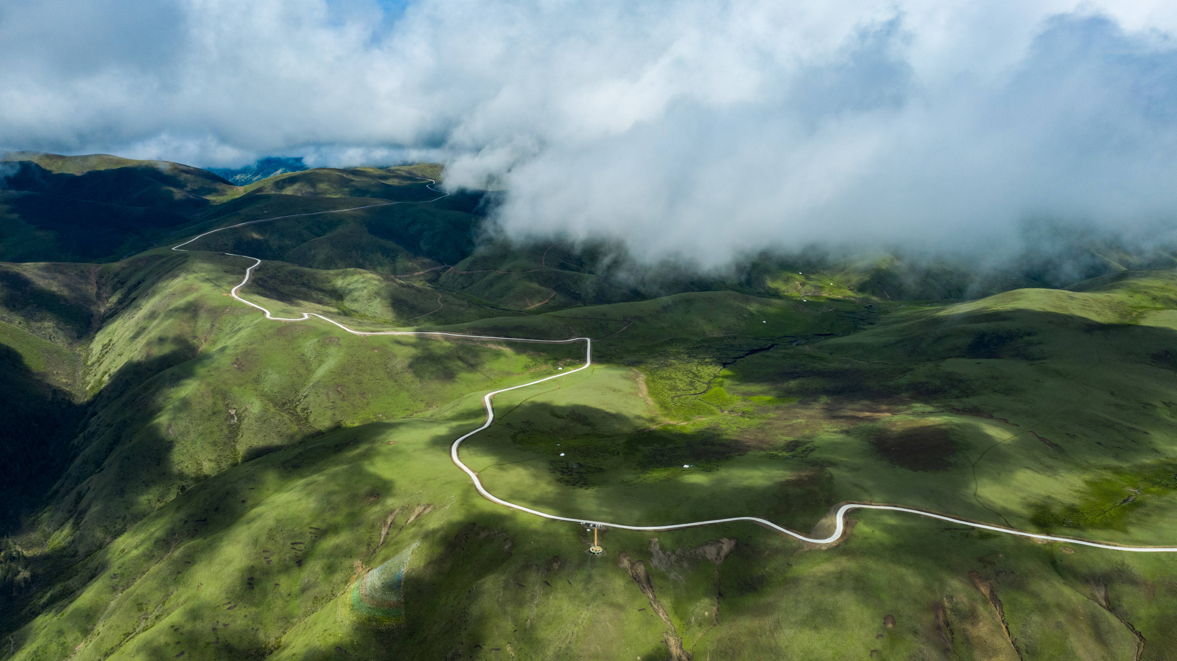 云端"天路"助脱贫
