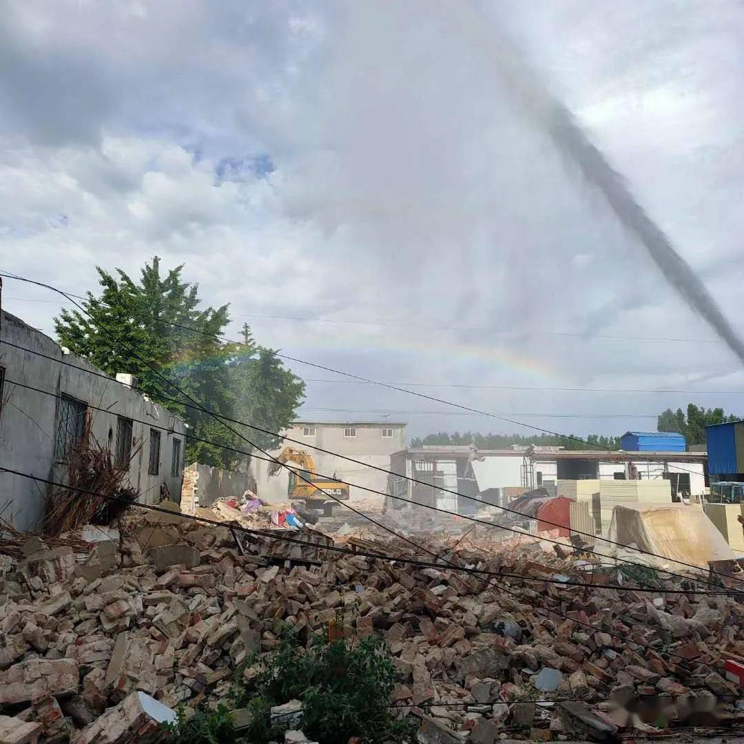 截至6月12日中午,古城村陶然路高架征地拆迁项目已签订协议30户,其它