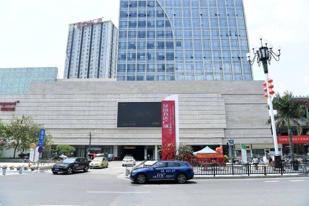 eqc城市猎人 | 打卡广州萝岗万达广场