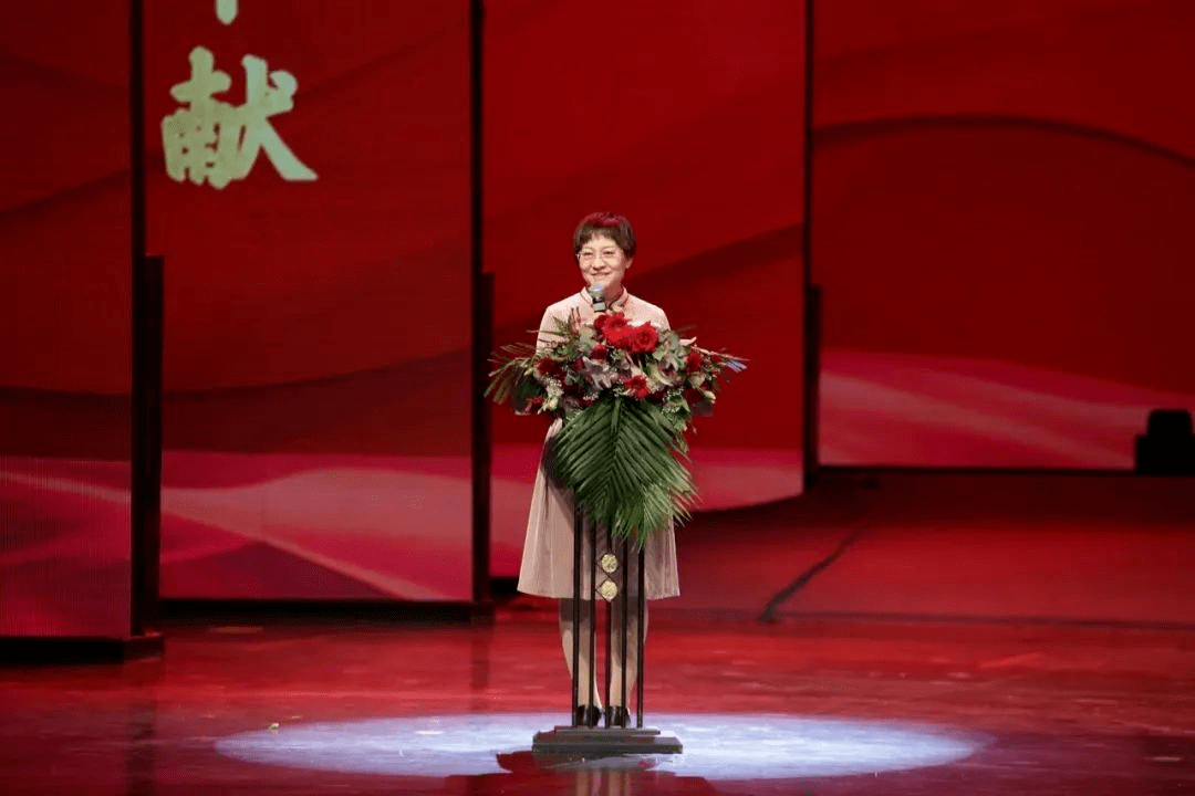 最后一位讲述者,是我盟援鄂首批医疗队队长刘淑君,她倾情讲述了《拼