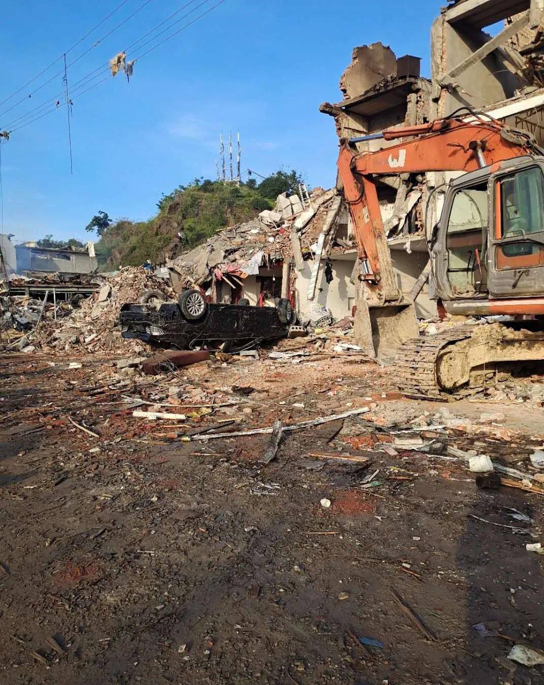 台州温岭一槽罐车爆炸一航人争分夺秒参与救援