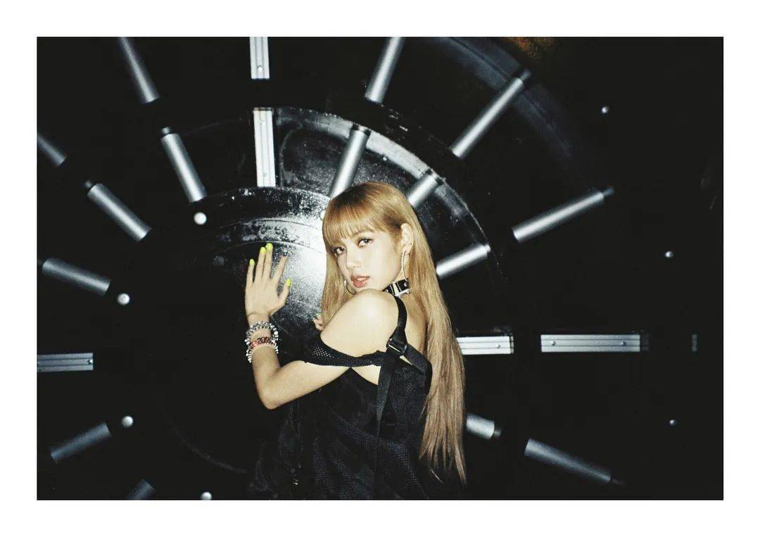 ins考古blackpinklisa2018年6月