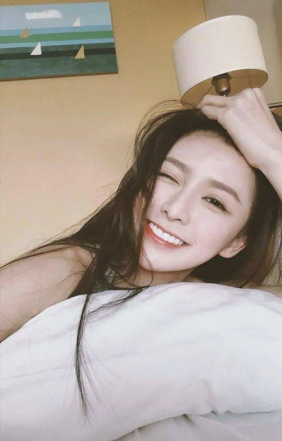 27岁离异少妇惊艳出道斩获万千直男芳心