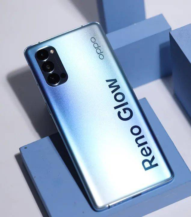 reno4 pro就完全不用担心这个问题,机身背部采用全新的"reno glow