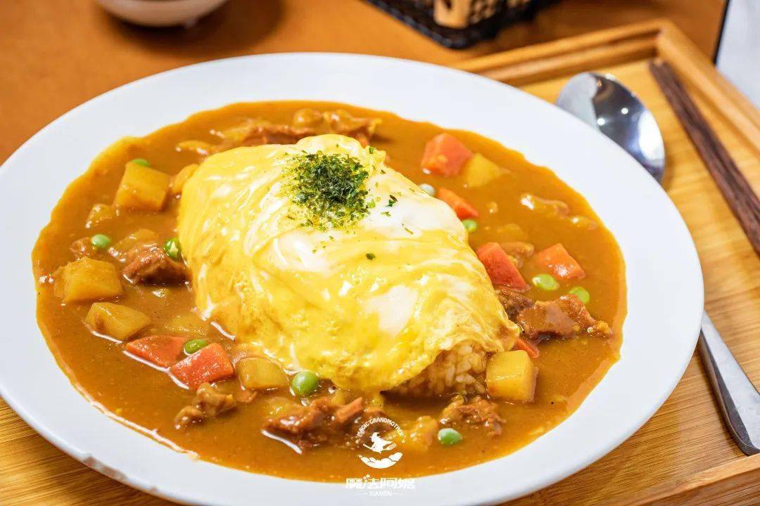 火车站新晋咖喱屋旋风蛋包饭日式咖喱惊艳你的味蕾