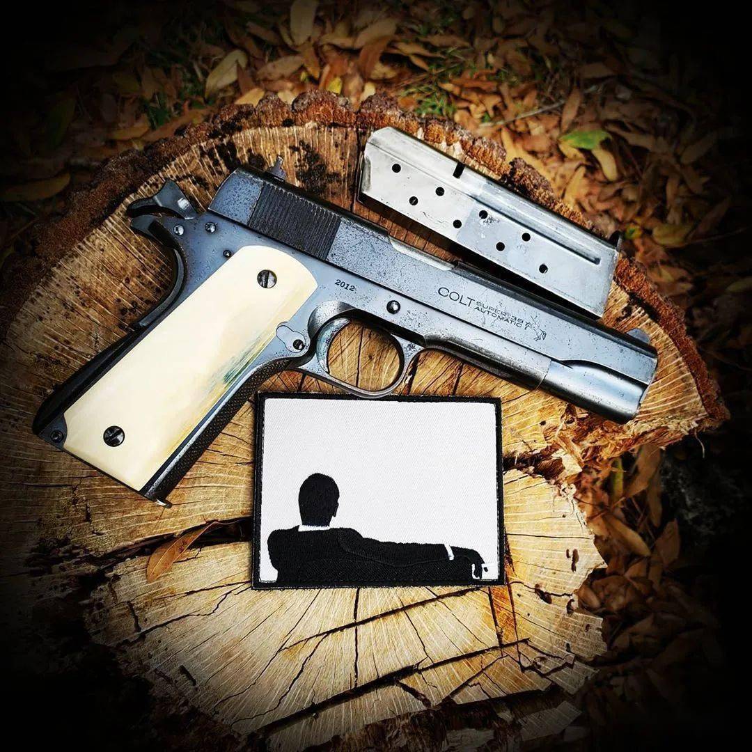 国外枪迷相册对1911有情结的朋友不要错过这个图集