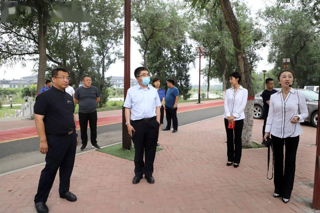 县长崔炳甫带队进行省级园林县城复检观摩预演
