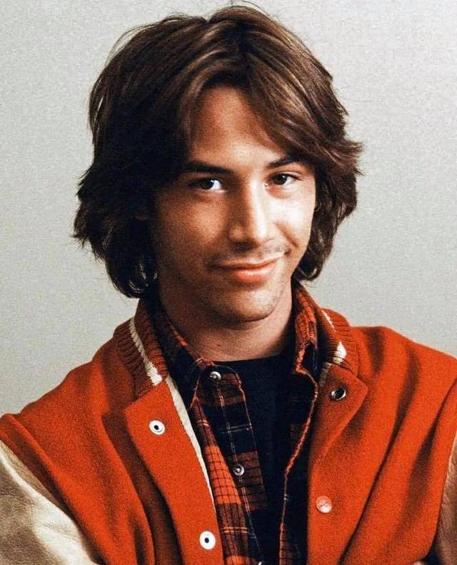 壁纸赛博朋克2077又跳票了那不如先馋一下里面的角色keanureeves