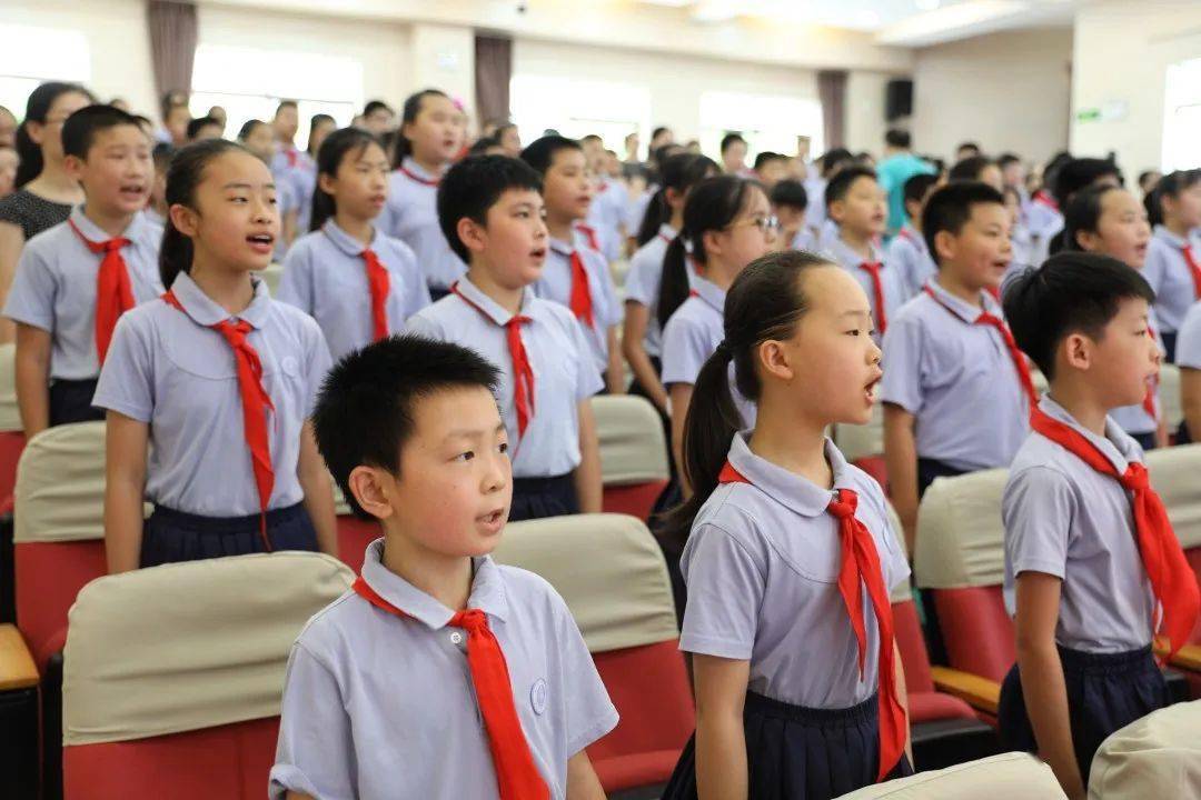 毕业季高行小学感恩励志在阳光下成长记五年级毕业典礼