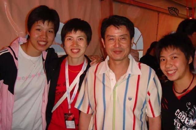 回顾赖亚文的教练生涯,她先后辅佐过胡进,陈忠和,蔡斌,俞觉敏以及郎平