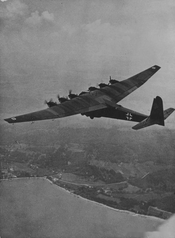 二战螺旋桨运输机图片