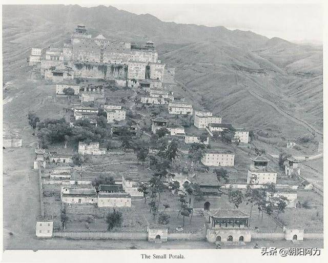 老照片1934年的热河小布达拉宫