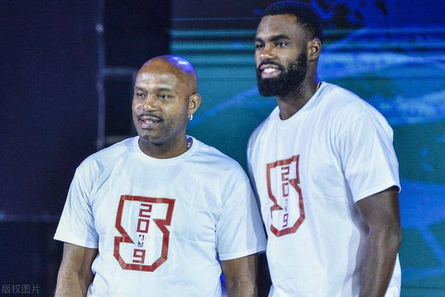 在nba联盟中也曾出现过很多对父子球员,子承父业,有的甚至青出于蓝,让