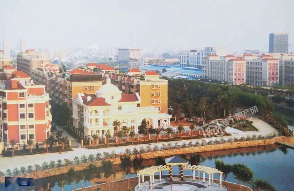 市区锦绣园外景(照片选自普宁城市网)这一年,市政府在上级党政和