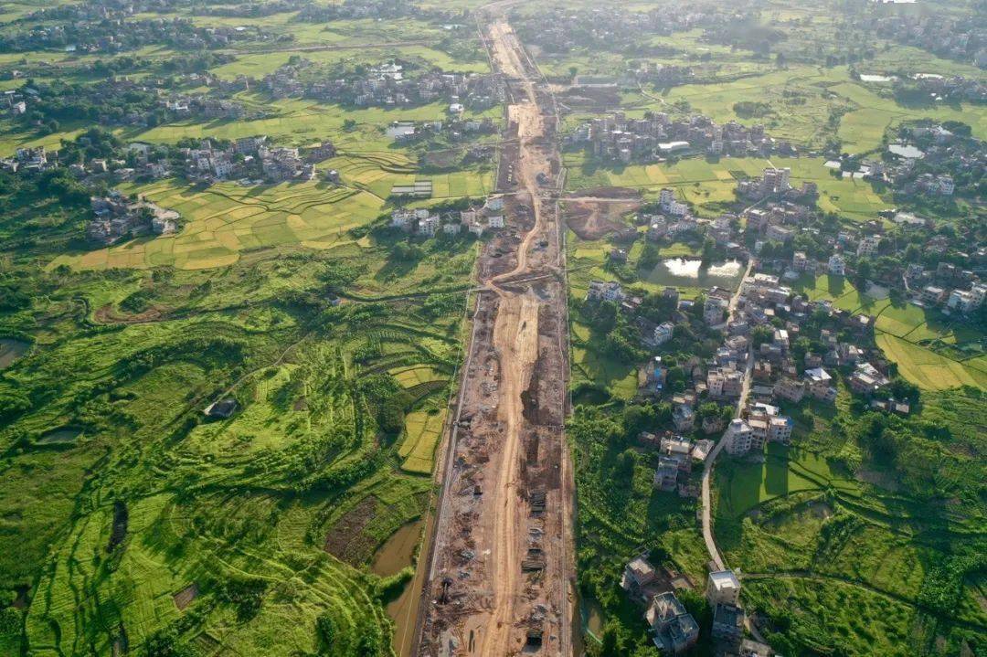 航拍建设中的罗定环市南路,带你看最新进展和沿途风景