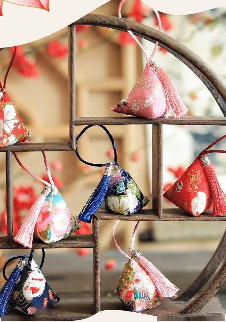 端午佩香囊聚香凝神避邪驱瘟祛不祥之气