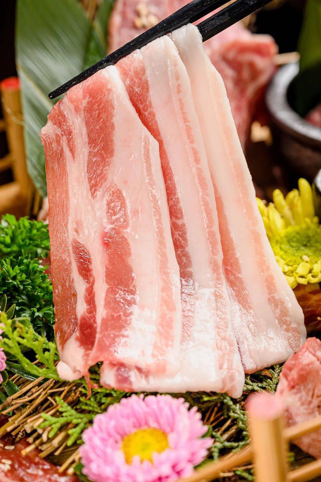 68折和牛炭火烧m9级的雪花和牛99元就吃到了