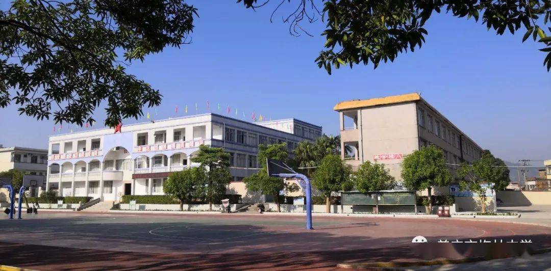 梅林扬帆远航的普宁梅林中学薪火相传长盛不衰