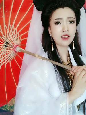 新白娘子传奇感谢官方感谢抖音古装秀古装西湖雨又风雨伞是玫红新白