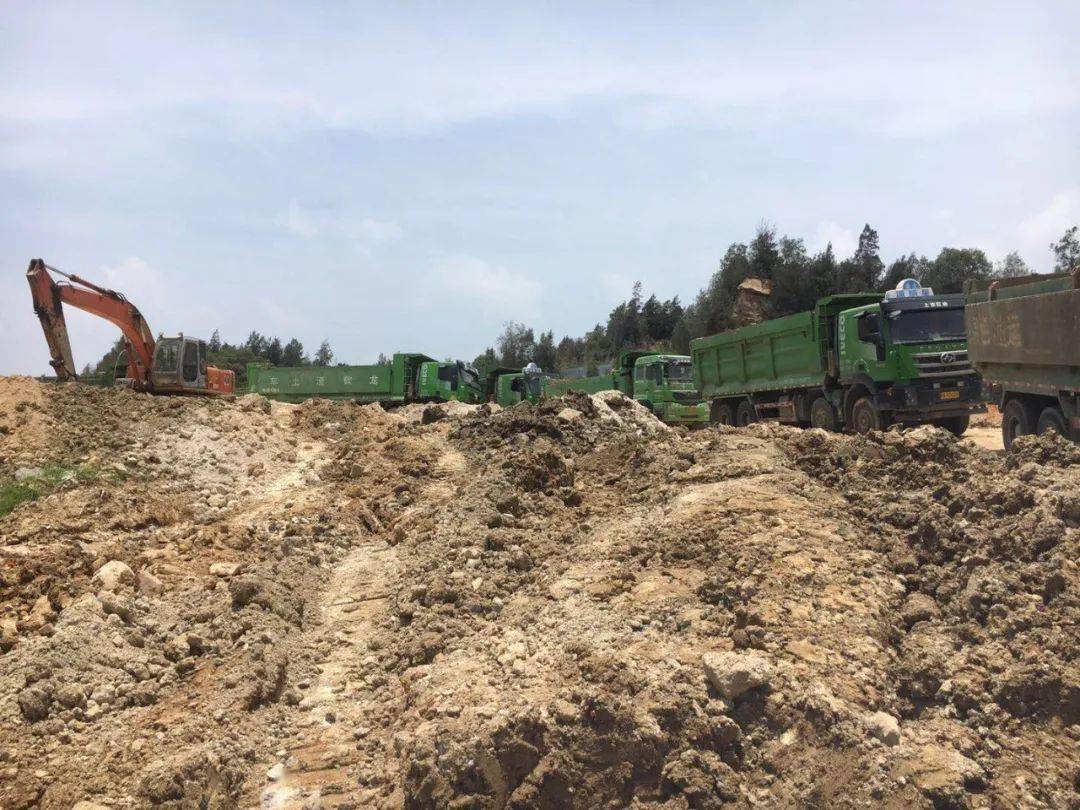 激浊扬清促规范02阳光运作抓服务我市建筑渣土运输管理工作综述