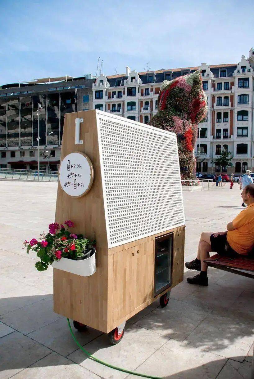 「地摊经济」来了,这些创意十足的摊位设计让城市更有现代人间烟火气