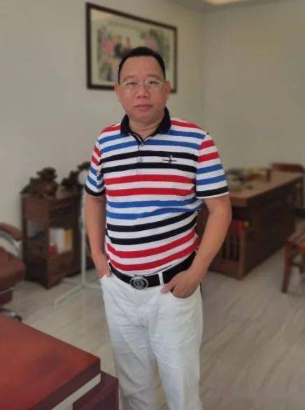 梁锦今夜只想静静地听你说我用真诚来诱惑你