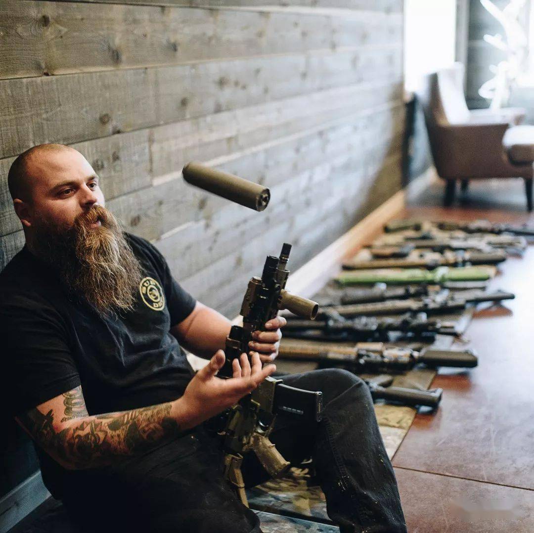 八门儿火器酷逍遥的个人视频号欢迎各位朋友关注这里不聊军事咱只交心