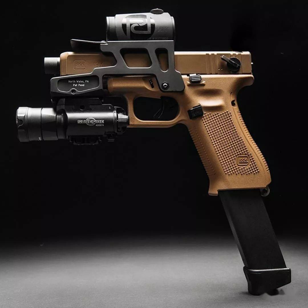 【走心摄影】拍枪械的人有千千万 可是给人留下深刻印象的却不多