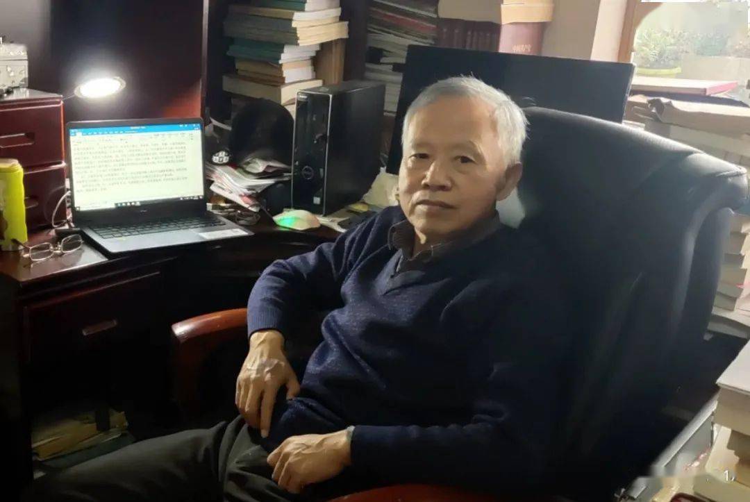 讲座简介:讲述八十多年前,742个日日夜夜,四支红色铁流,纵横十四省