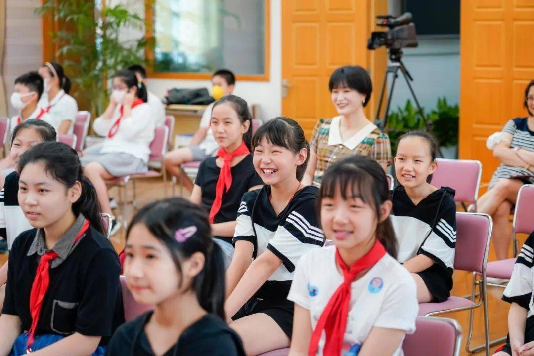 花开七色梦圆复旦复旦小学2020届毕业典礼